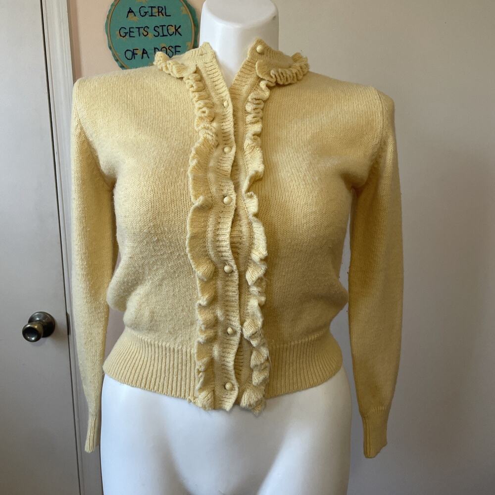 Vintage The Import Workshop Yellow Ruffle Acrylic Cardigan Small/Medium 1980s